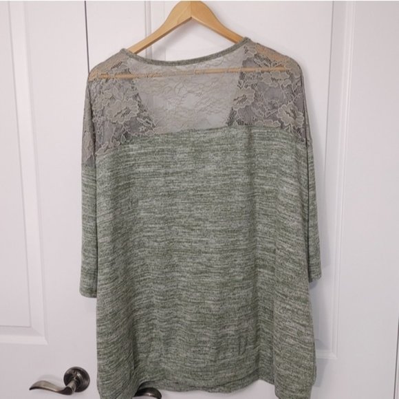 Torrid Green  Top Plus Size 3X - Picture 3 of 3